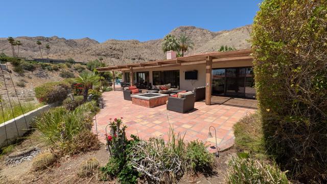 Image 1 of 65 For 40480 Via Entrada