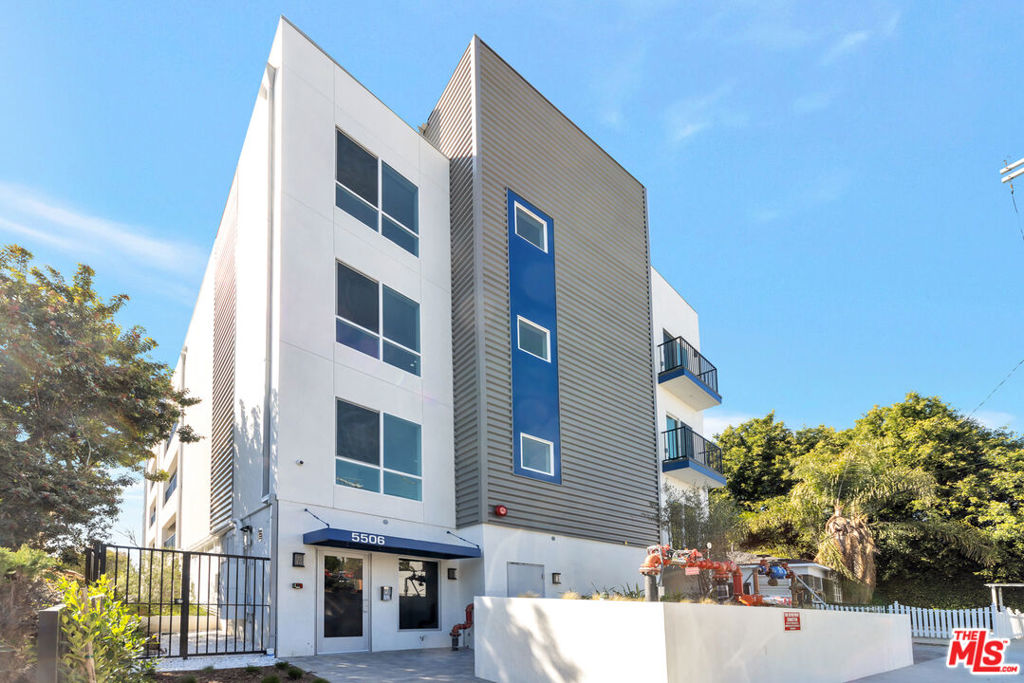 5506 Thornburn Street, Los Angeles, CA 90045