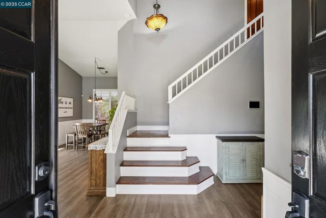 4813 Carrington Dr, Oakley CA: https://media.crmls.org/mediaz/b8d4a4b4-3f1f-43ae-846b-f3afb49377c6.jpg