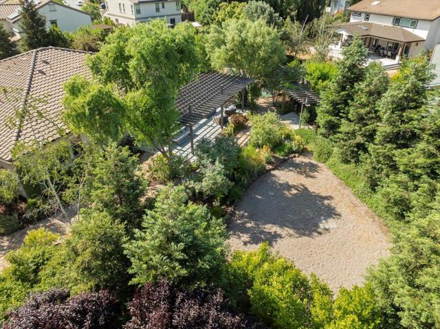 17370 Cesena Court, Morgan Hill CA: https://media.crmls.org/mediaz/b8d56ee7-10de-40fb-ac87-349cd793af36.jpg
