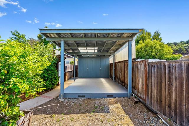 68 Live Oak Road, Royal Oaks CA: https://media.crmls.org/mediaz/b8d58a47-1d49-401b-b6c7-7f3298c73ad4.jpg