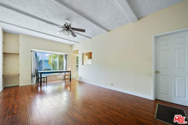 125 West Chestnut Street photo 8