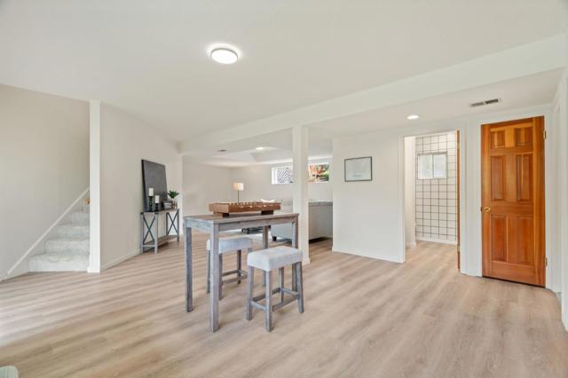 17121 Parkview Drive, Morgan Hill CA: https://media.crmls.org/mediaz/b8d6ed35-d35f-4f23-8434-c6c5f6e26c15.jpg