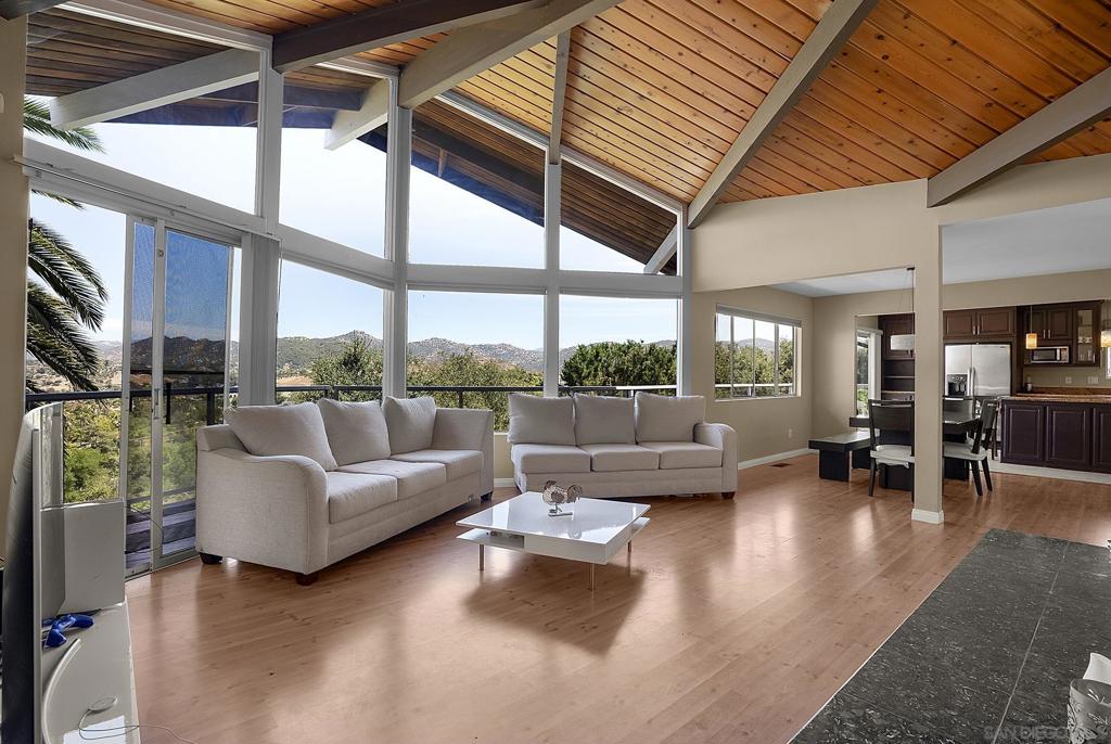 Escondido - photo 20
