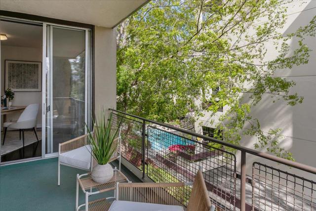 455 Grant Avenue, Palo Alto CA: https://media.crmls.org/mediaz/b8d7f8fd-f72e-441a-a2fe-8bb86c267074.jpg