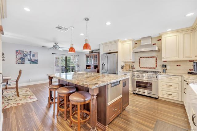 12845 Golden Way, Poway CA: https://media.crmls.org/mediaz/b8d85ad7-5704-45ab-8168-972deddc6ac7.jpg