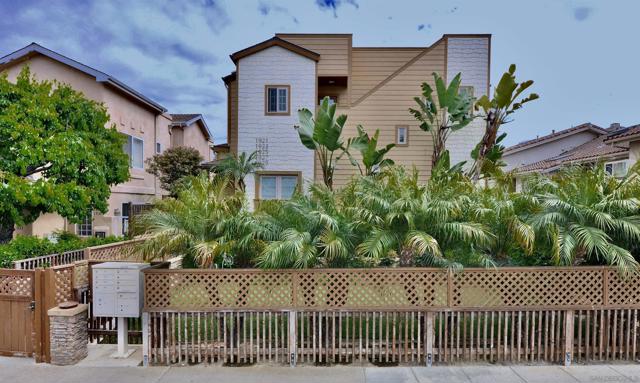 1929 Felspar, San Diego CA: https://media.crmls.org/mediaz/b8d891df-6fad-4e6e-a106-2c9e762d60e8.jpg