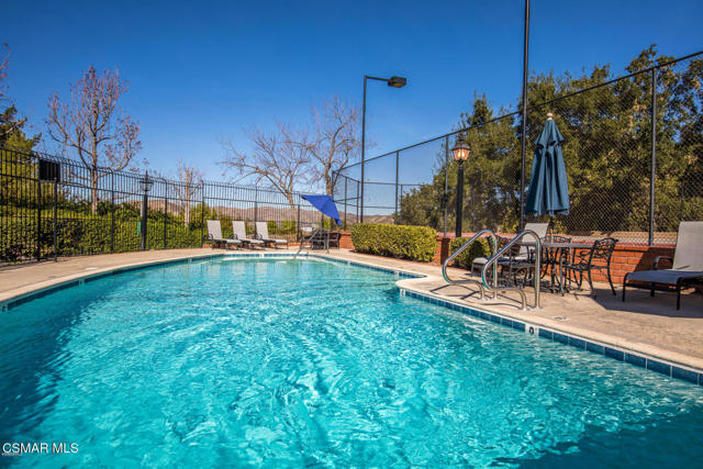 30972 Minute Man Way, Westlake Village CA: https://media.crmls.org/mediaz/b8d8b048-3f98-4346-b908-a20071452af5.jpg
