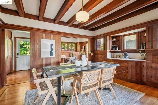 1309 Arch St, Berkeley CA: https://media.crmls.org/mediaz/b8d951f8-0db6-4e50-8c08-2101fc6fb081.jpg