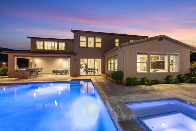 Detail Gallery Image 3 of 68 For 2990 Eldenberry St, Escondido,  CA 92029 - 5 Beds | 4/1 Baths