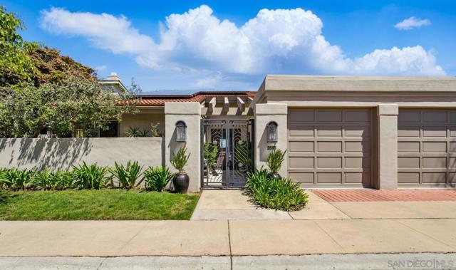 2885 Caminito Merion, La Jolla CA: https://media.crmls.org/mediaz/b8dacd30-52bd-4c18-8cce-cef8d8b78643.jpg