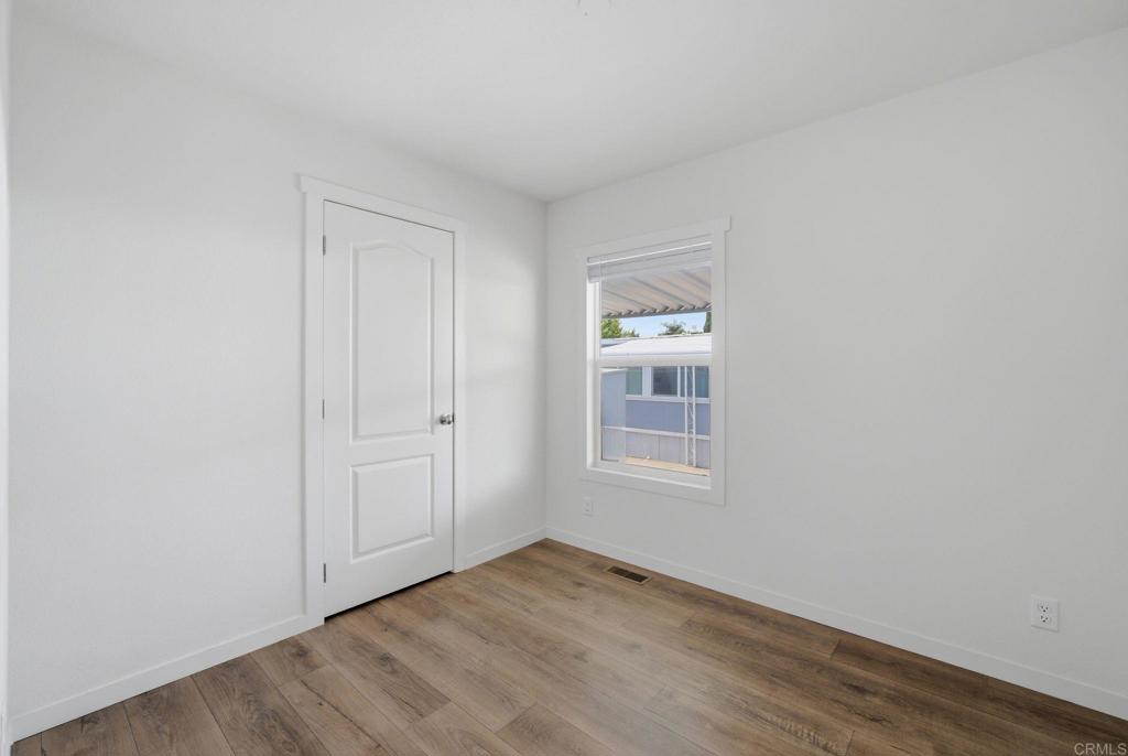 2700 Valley Parkway - photo 13