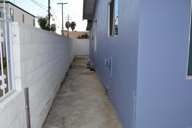 Image 3 of 18 For 3565 Meade Avenue
