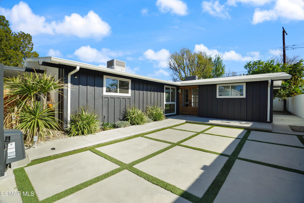 7806 Kentland Avenue