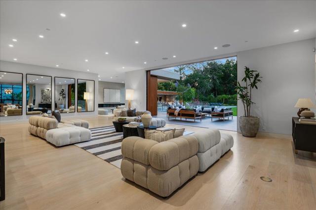 88 Tuscaloosa Avenue, Atherton CA: https://media.crmls.org/mediaz/b8dc4bae-0c61-43ed-b9c5-8718155ccc2f.jpg