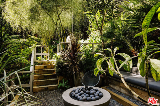 3319 Tareco Drive, Los Angeles CA: https://media.crmls.org/mediaz/b8dc5a39-b0f4-4271-aa02-c8bace1e6a73.jpg