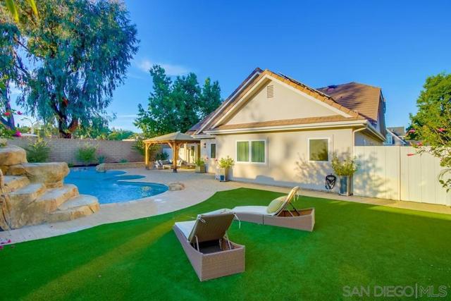 14590 Kent Hill Way, Poway CA: https://media.crmls.org/mediaz/b8dca4aa-49aa-49a9-8a3c-0dc2dada809d.jpg