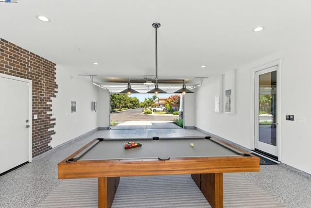 1685 Arione Street, Brentwood CA: https://media.crmls.org/mediaz/b8dd1923-a346-44ca-8f6c-48fa9f6d7fce.jpg