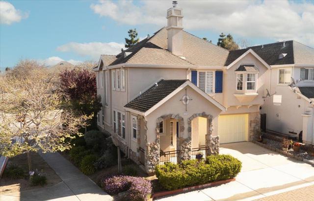 1898 Bradbury Street, Salinas CA: https://media.crmls.org/mediaz/b8dd562a-dcca-405b-a17f-9bf6f2bf7794.jpg