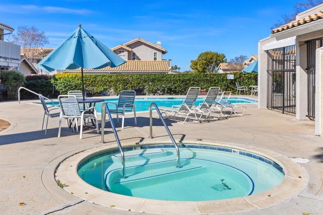 Detail Gallery Image 39 of 42 For 1330 Palomar Pl #7,  Vista,  CA 92084 - 3 Beds | 2 Baths
