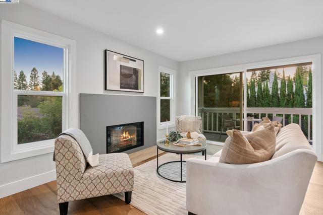25 Mackenzie, Danville CA: https://media.crmls.org/mediaz/b8e1504d-deb5-440b-86e4-4a253c8bebad.jpg