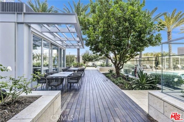 877 Francisco Street, Los Angeles CA: https://media.crmls.org/mediaz/b8e164a9-6be9-47f8-9b25-00ab12e133ed.jpg