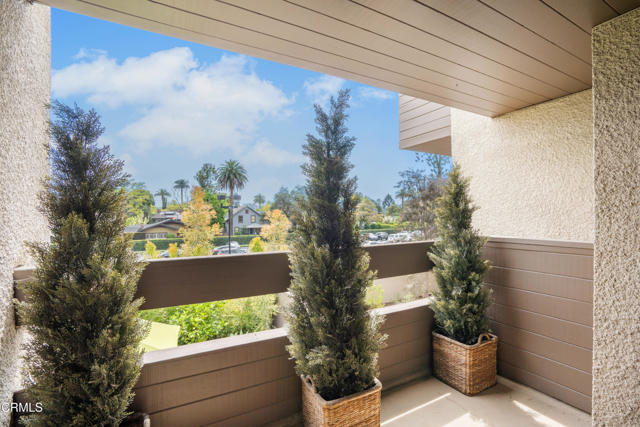 Detail Gallery Image 24 of 44 For 108 S Grand Ave, Pasadena,  CA 91105 - 3 Beds | 2/1 Baths