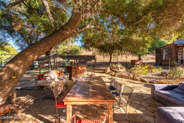 356 E Carlisle Road, Thousand Oaks CA: https://media.crmls.org/mediaz/b8e27cf3-dd0e-4bcf-a8dc-f0b3badb623c.jpg