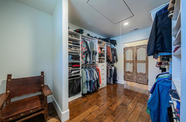 9247 Holly Hill Drive, Salinas CA: https://media.crmls.org/mediaz/b8e284c1-6200-4624-b48a-4136eb805181.jpg