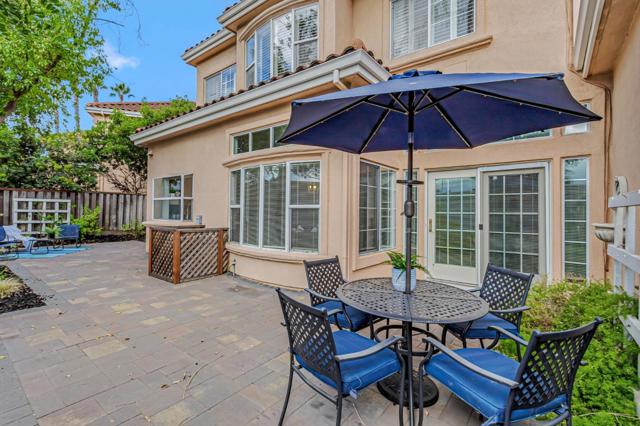 2122 Vizcaya Way, Campbell CA: https://media.crmls.org/mediaz/b8e2ba0b-b5c3-4722-83fe-6922aa0b74fd.jpg