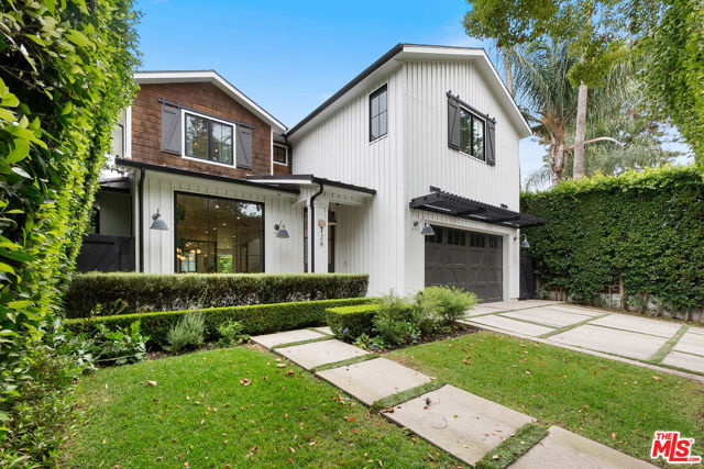 726 N Alta Vista Boulevard, Los Angeles CA: https://media.crmls.org/mediaz/b8e3bce0-e9f9-4a6c-8e2b-b1dcb41d7750.jpg