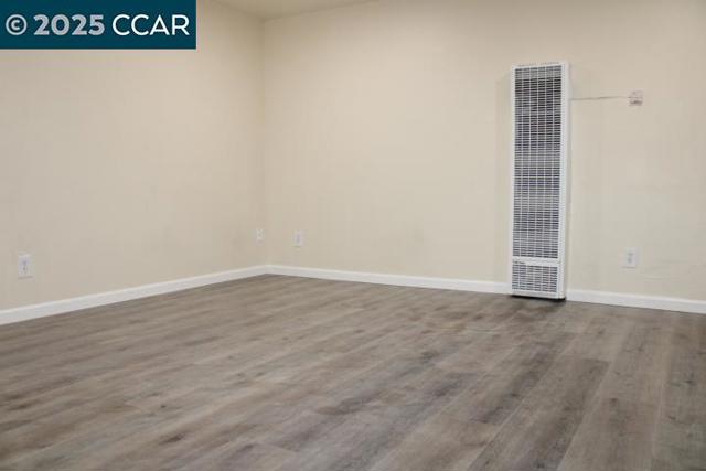527 Vaqueros Ave, Rodeo CA: https://media.crmls.org/mediaz/b8e3c038-af99-4591-b6c9-813b7bbe9aff.jpg