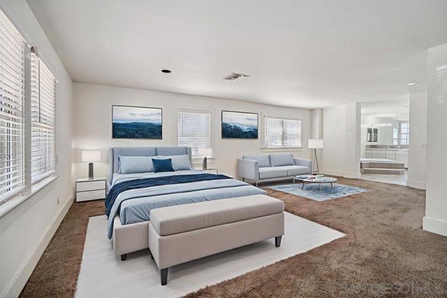 1312 3Rd St, Coronado CA: https://media.crmls.org/mediaz/b8e404cc-220e-4722-b197-fda1372ea2d9.jpg