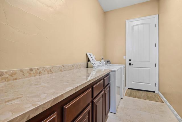 57816 Barristo Circle, La Quinta CA: https://media.crmls.org/mediaz/b8e47f76-f8f8-422e-93e1-085a4c23bfb7.jpg