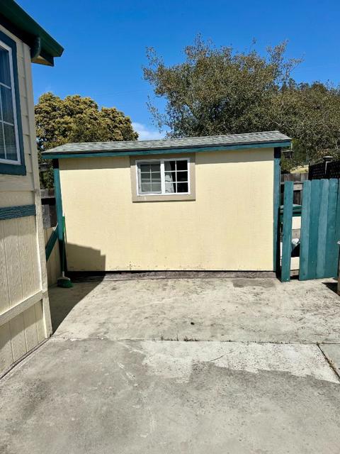 60 Plumosa Lane, Aptos CA: https://media.crmls.org/mediaz/b8e5247f-d96f-4324-b898-565b7e53dca7.jpg
