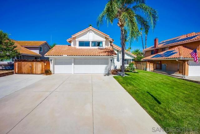 40037 Amberley Cir, Temecula CA: https://media.crmls.org/mediaz/b8e524bc-d16e-4403-a84c-32fd5e3a8f5d.jpg