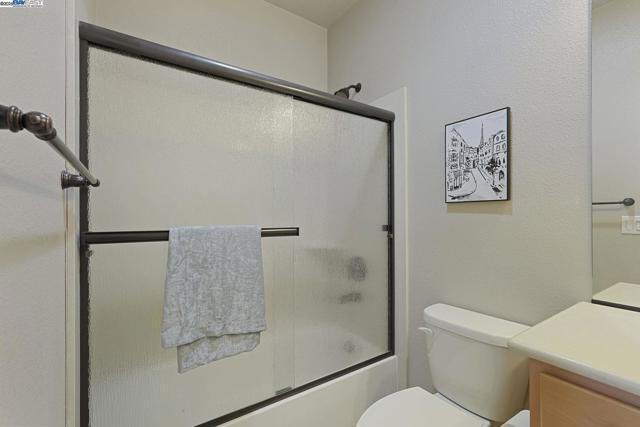2961 Clear Point Way, Manteca CA: https://media.crmls.org/mediaz/b8e55e44-27dc-418c-bd83-ff44a4749683.jpg
