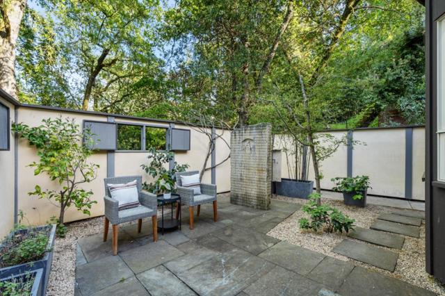 176 Los Trancos Circle, Portola Valley CA: https://media.crmls.org/mediaz/b8e5928b-2db9-4034-a749-7a47bfa4041d.jpg