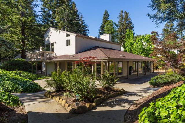 19414 Vineyard Lane, Saratoga CA: https://media.crmls.org/mediaz/b8e5f79d-5539-4d5e-b285-48013d5fac69.jpg