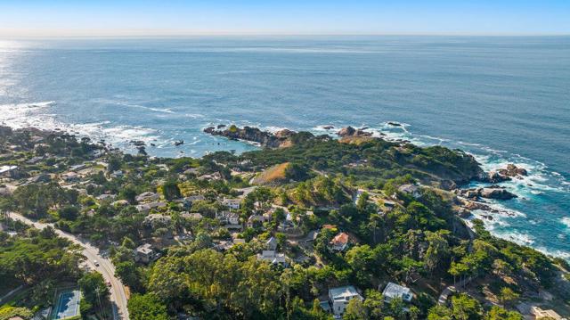 176 Sonoma Lane, Carmel CA: https://media.crmls.org/mediaz/b8e5fd6a-bd98-46a1-9fce-5d6729da3e9d.jpg