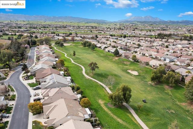 625 Pomona Dr, Brentwood CA: https://media.crmls.org/mediaz/b8e73e94-8ac8-4966-b7f3-6b6efaa2bb2f.jpg