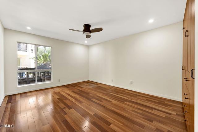 1127 E Del Mar Boulevard, Pasadena CA: https://media.crmls.org/mediaz/b8e7898e-6495-4f3e-815a-ca7c141d9a89.jpg