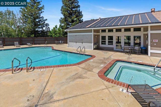 491 Camelback Rd, Pleasant Hill CA: https://media.crmls.org/mediaz/b8e79c9b-fb57-4419-84b5-70f5f50a0dd7.jpg