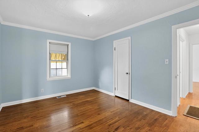 77 Sunnyslope Avenue, San Jose CA: https://media.crmls.org/mediaz/b8e7bc99-6ad3-44b4-bc45-2b5a5b1cba83.jpg