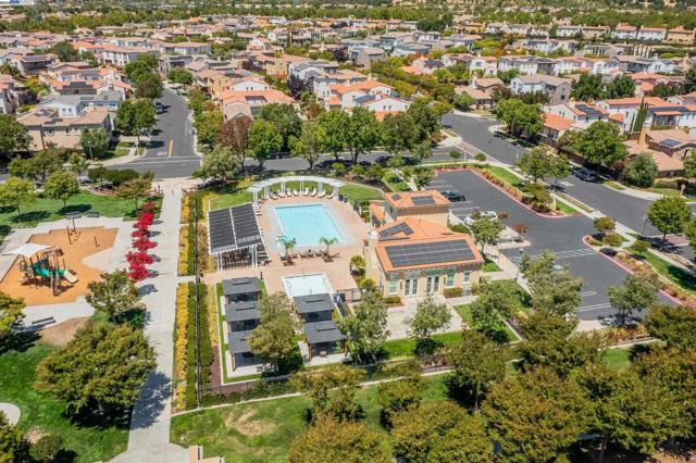3422 Cinnamon Ridge Rd, San Ramon CA: https://media.crmls.org/mediaz/b8e824dc-9421-4399-9e2a-353e7ea75b2f.jpg