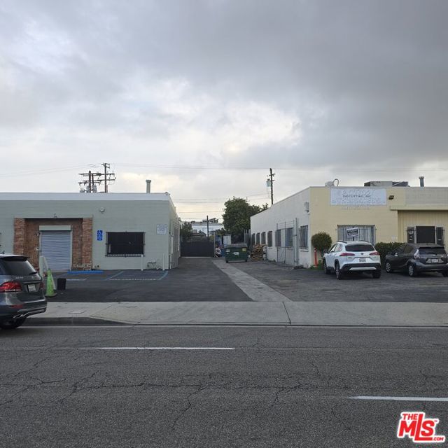 Image 6 of 22 For 455 Alondra Boulevard