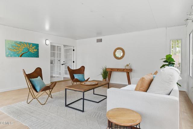 6433 Ralston Street, Ventura CA: https://media.crmls.org/mediaz/b8e8b2fe-77ee-417f-848d-925fffd8904f.jpg