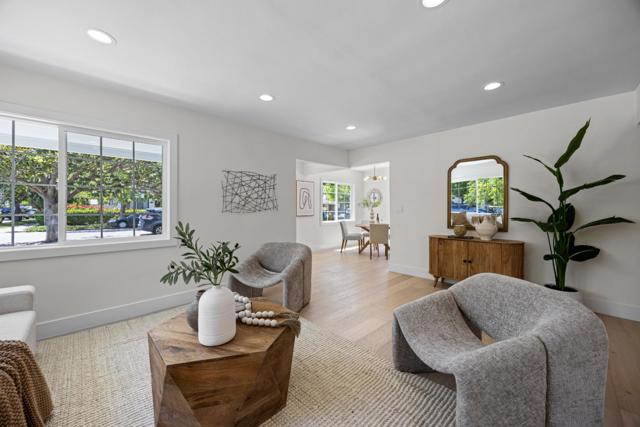3541 Page Street, Redwood City CA: https://media.crmls.org/mediaz/b8e8e499-f017-4bfa-bc79-387c135bc518.jpg