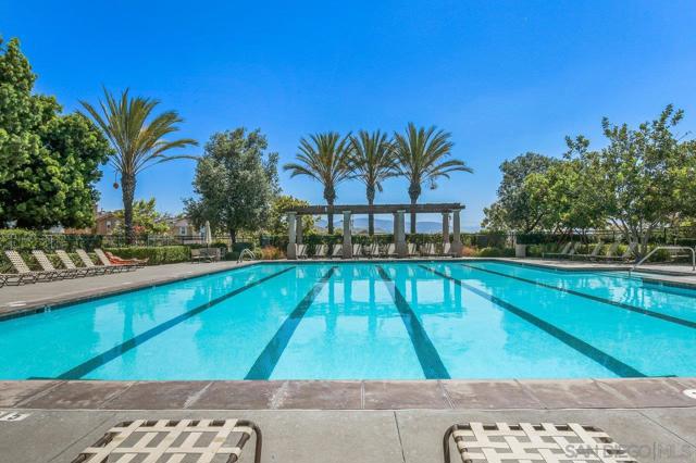 2423 Wishing Star Way, Chula Vista CA: https://media.crmls.org/mediaz/b8e9be38-ef81-4e0e-ae96-0a3f805094ce.jpg