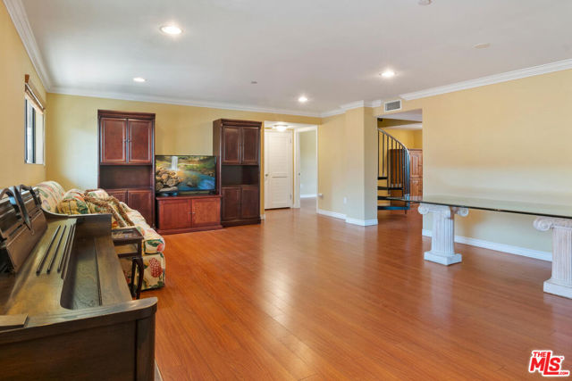 5264 SATSUMA Avenue, 19 photo 8